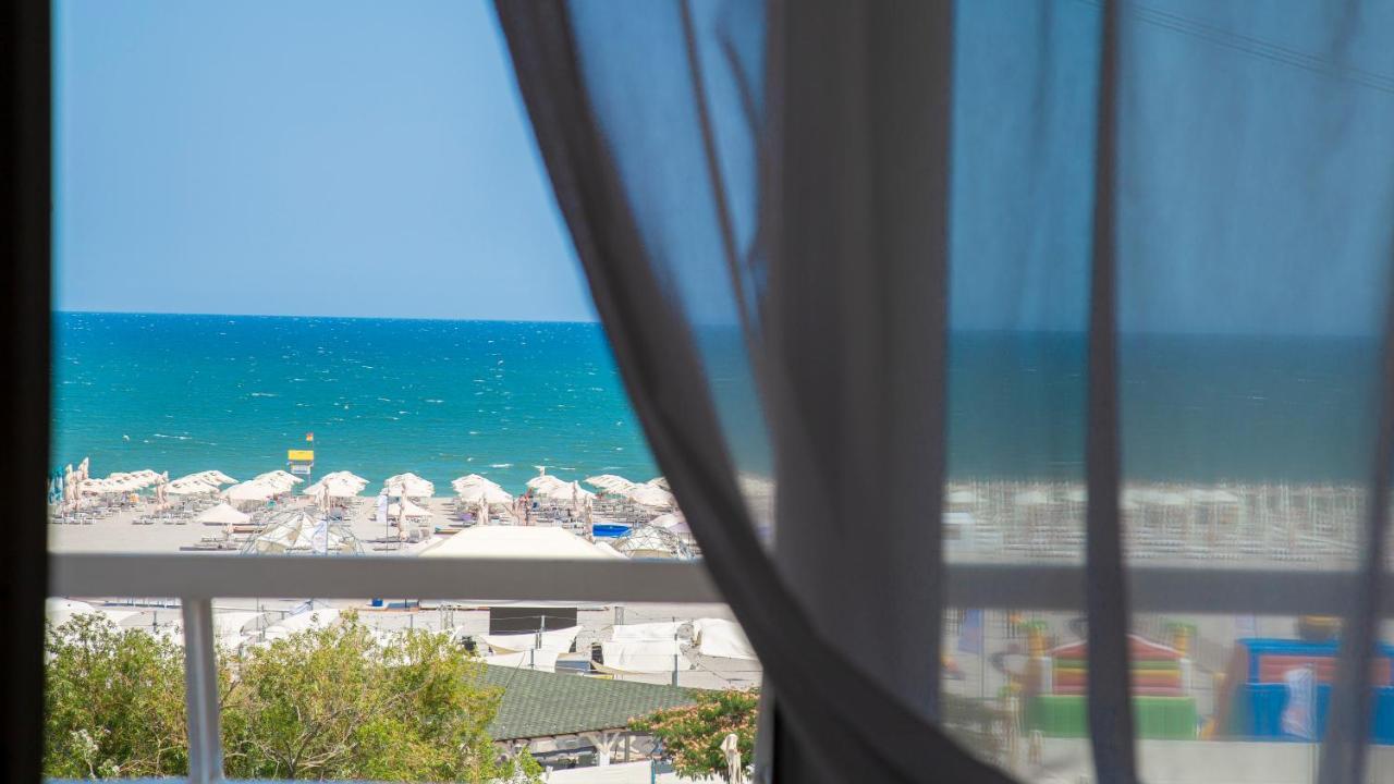 مامايا Hotel Ambasador المظهر الخارجي الصورة