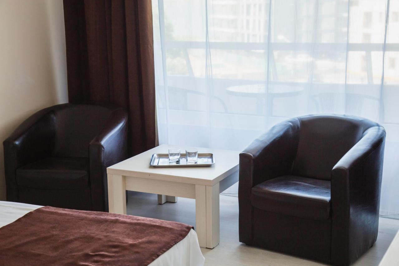 مامايا Hotel Ambasador المظهر الخارجي الصورة